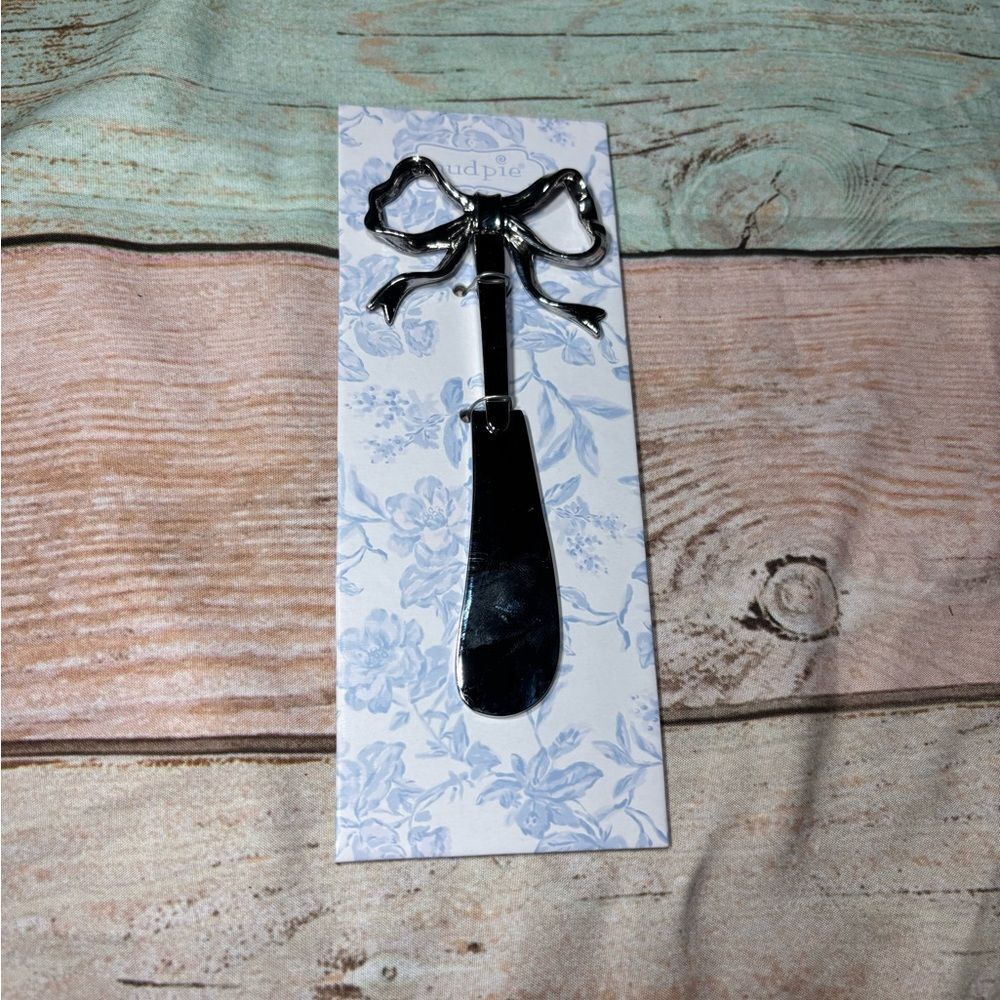 New Mud Pie Toile Card Bow Spreader